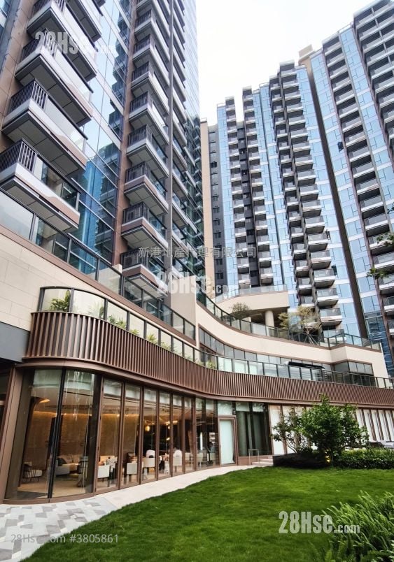 Gold Coast Bay Rental 220 ft²