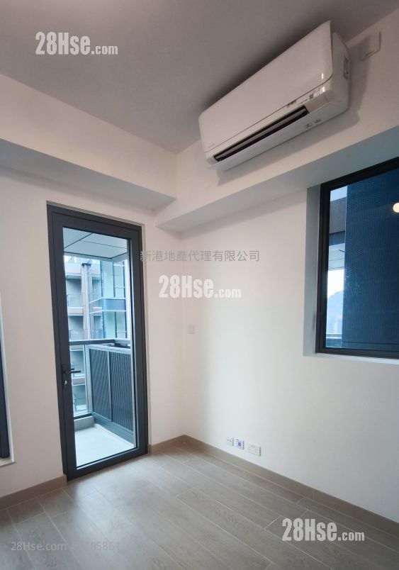 Gold Coast Bay Rental 220 ft²