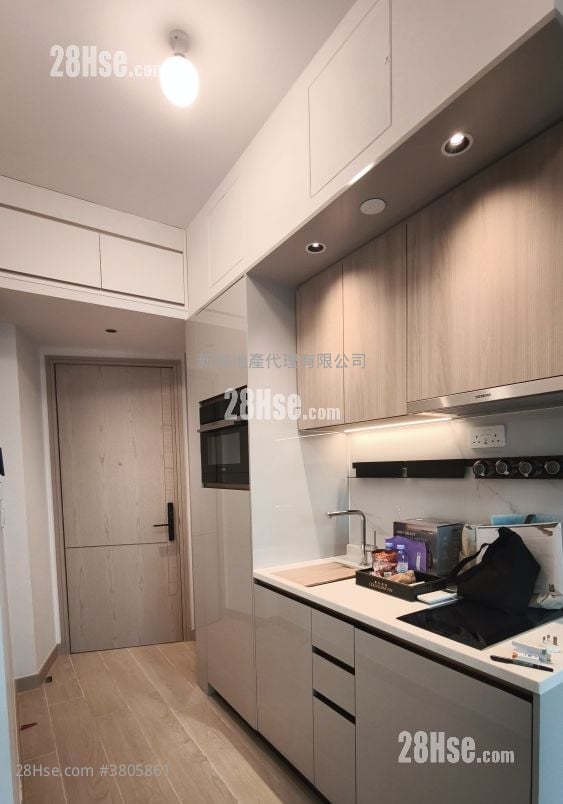 Gold Coast Bay Rental 220 ft²