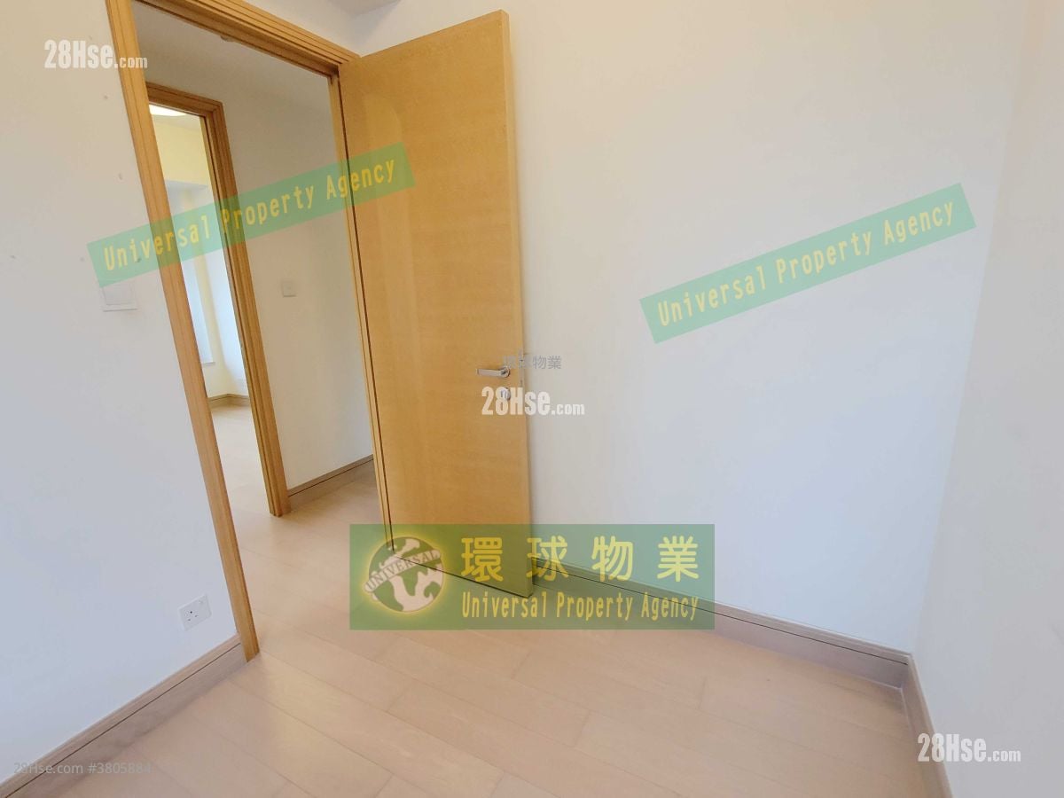 Cadogan Rental 3 Bedrooms , 2 Bathrooms 349 ft²