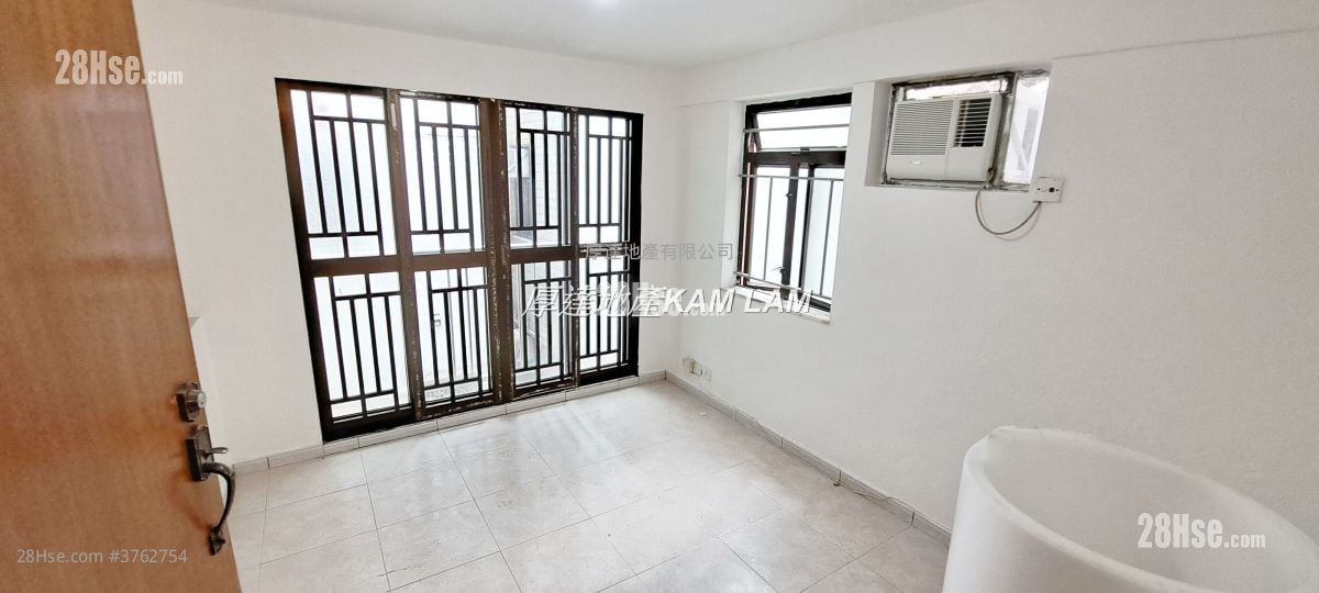 Village Rental 1 Bedroom , 1 Bathroom 350 ft²