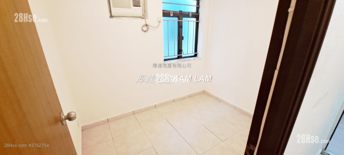 Village Rental 1 Bedroom , 1 Bathroom 350 ft²