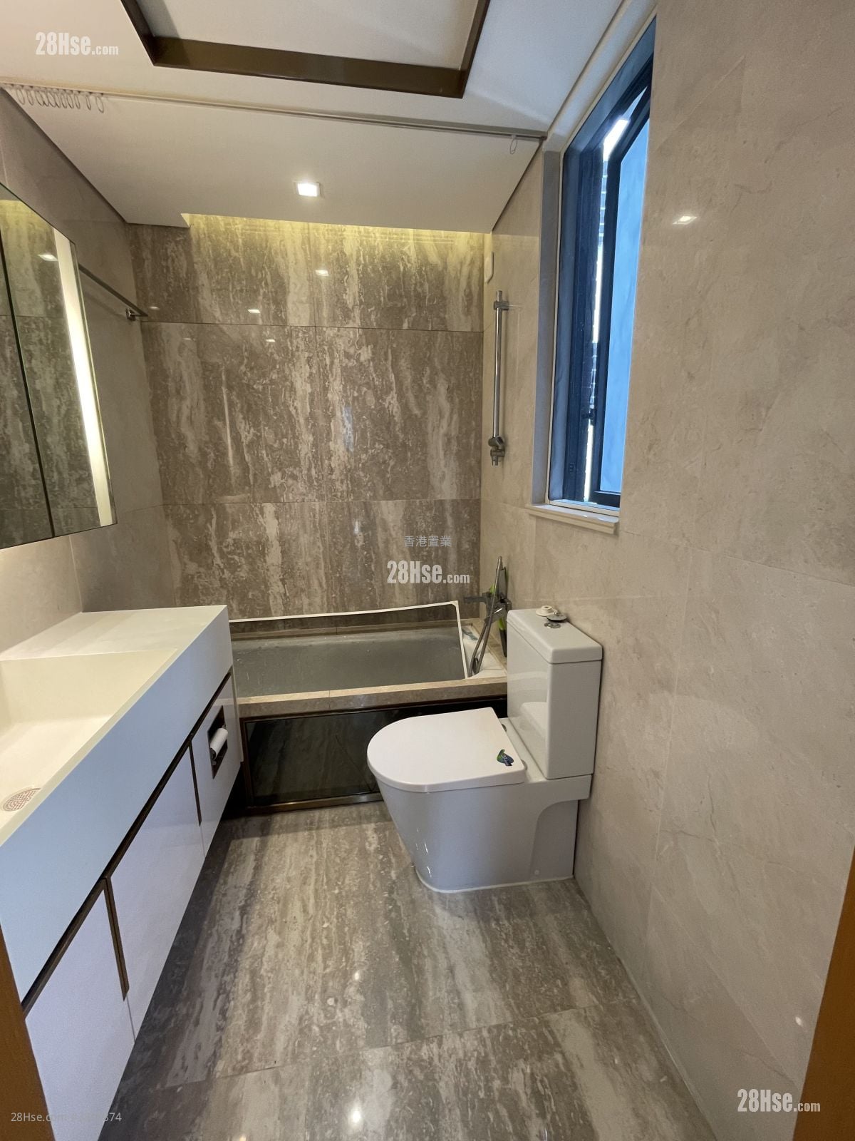 One Kai Tak(Ii) Rental 2 Bedrooms , 1 Bathroom 561 ft²