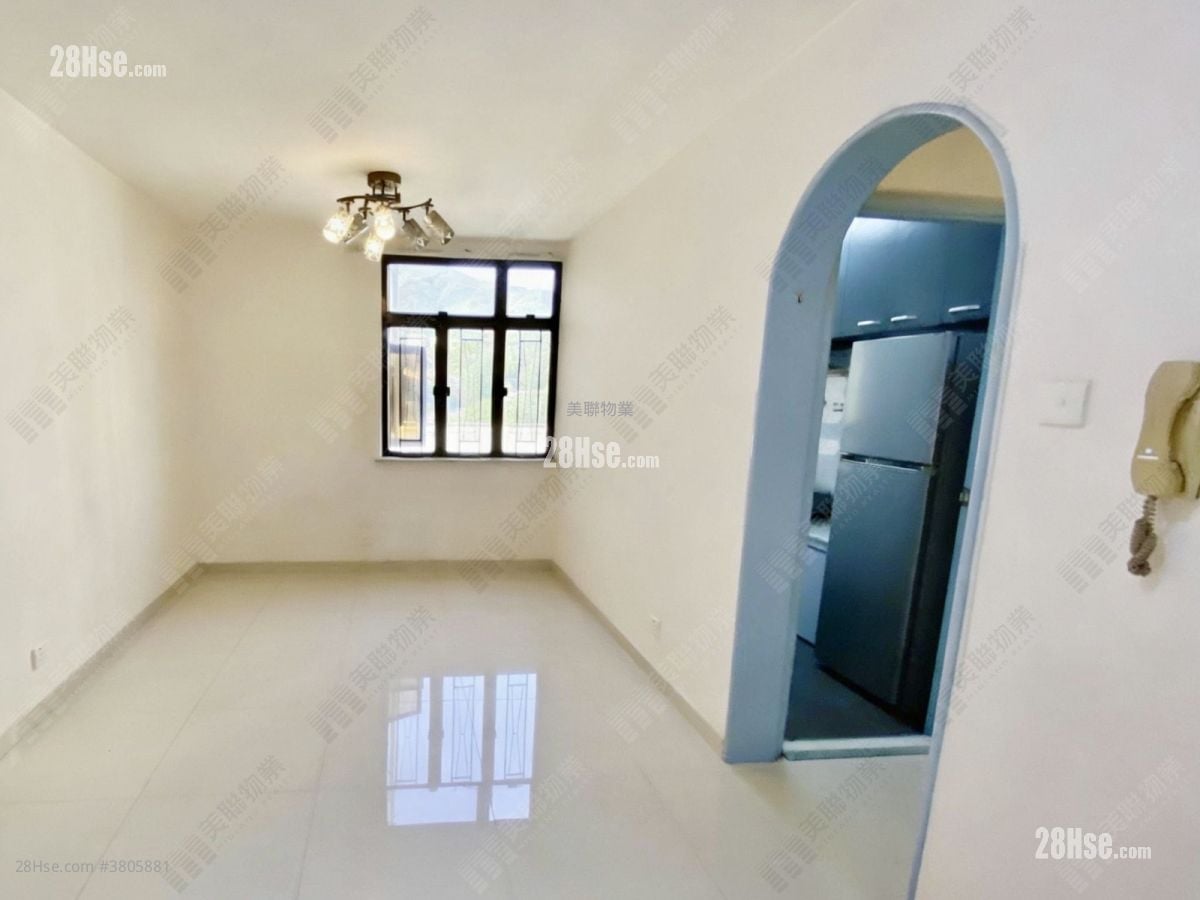 Luk Yeung Sun Chuen Sell 2 Bedrooms 451 ft²