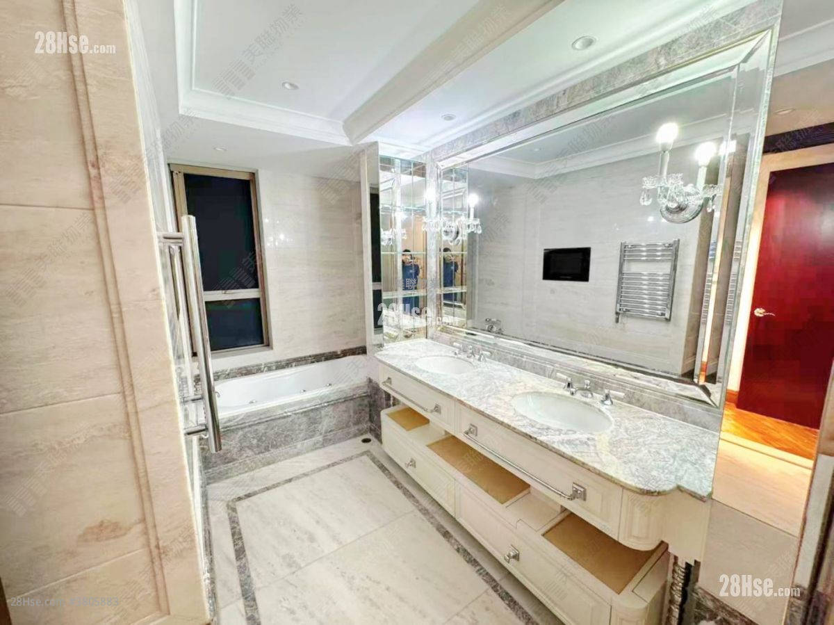 One Mayfair Sell 4 Bedrooms , 4 Bathrooms 1,650 ft²