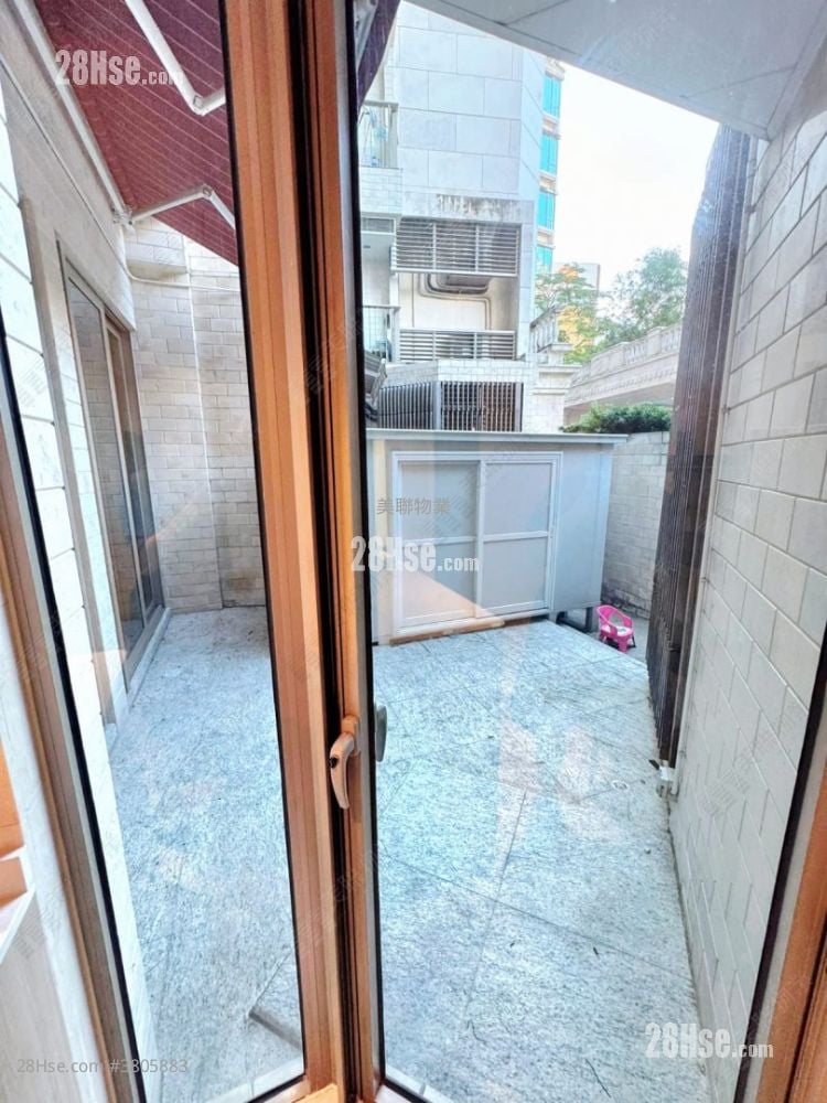 One Mayfair Sell 4 Bedrooms , 4 Bathrooms 1,650 ft²