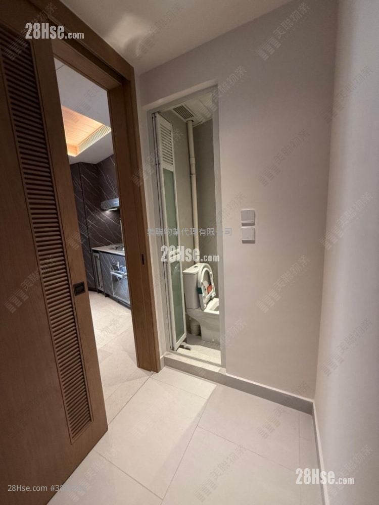 Onmantin Rental 3 Bedrooms , 3 Bathrooms 899 ft²