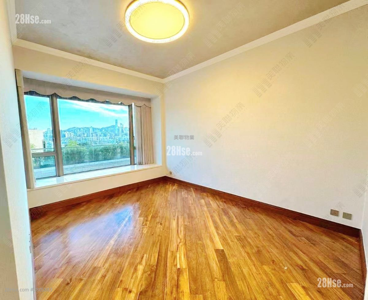 One Mayfair Sell 4 Bedrooms , 4 Bathrooms 1,650 ft²