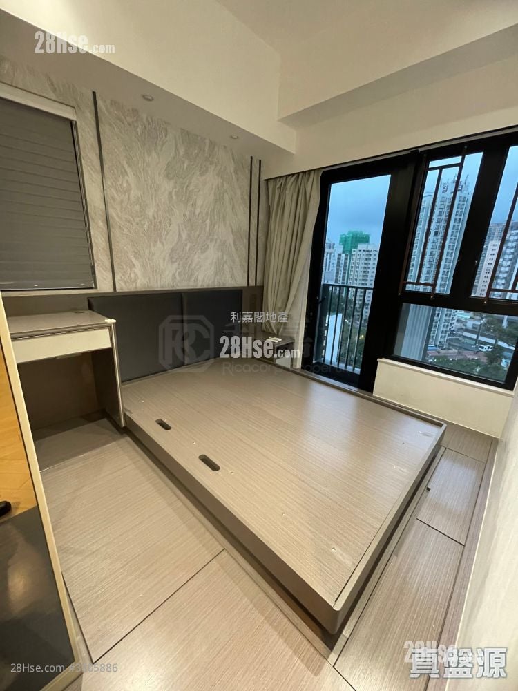 Mount Regency Rental 3 Bedrooms , 1 Bathroom 531 ft²