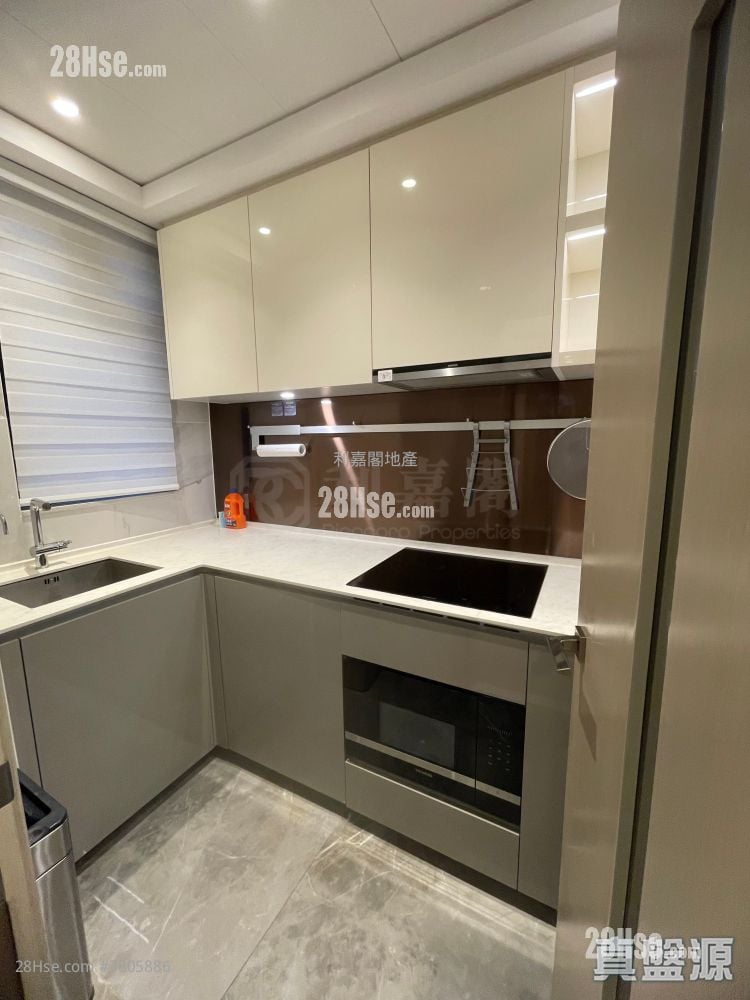 Mount Regency Rental 3 Bedrooms , 1 Bathroom 531 ft²