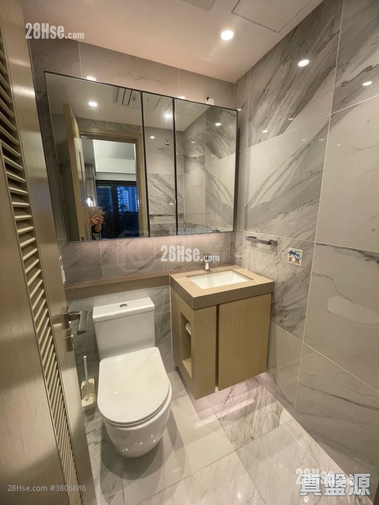 Mount Regency Rental 3 Bedrooms , 1 Bathroom 531 ft²