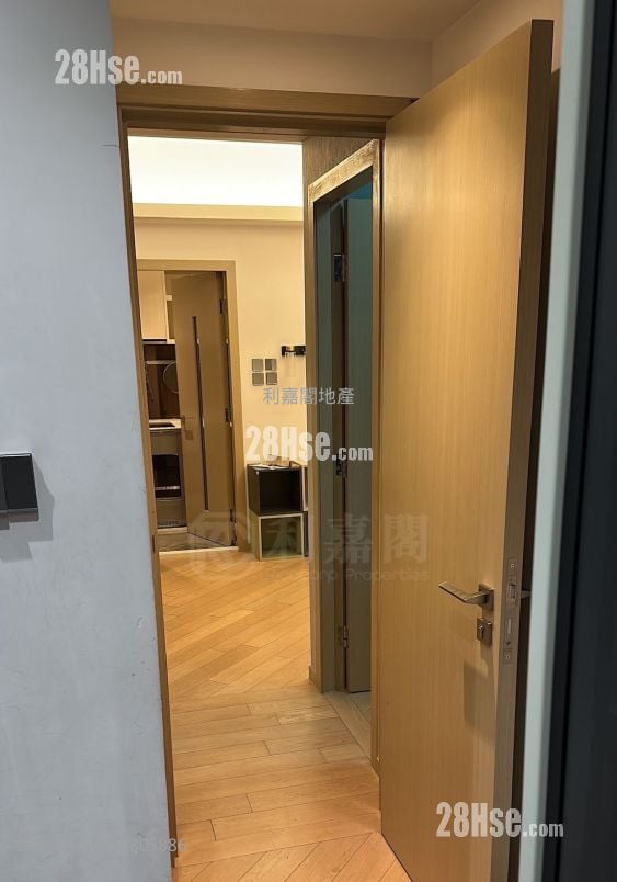 Mount Regency Rental 3 Bedrooms , 1 Bathroom 531 ft²