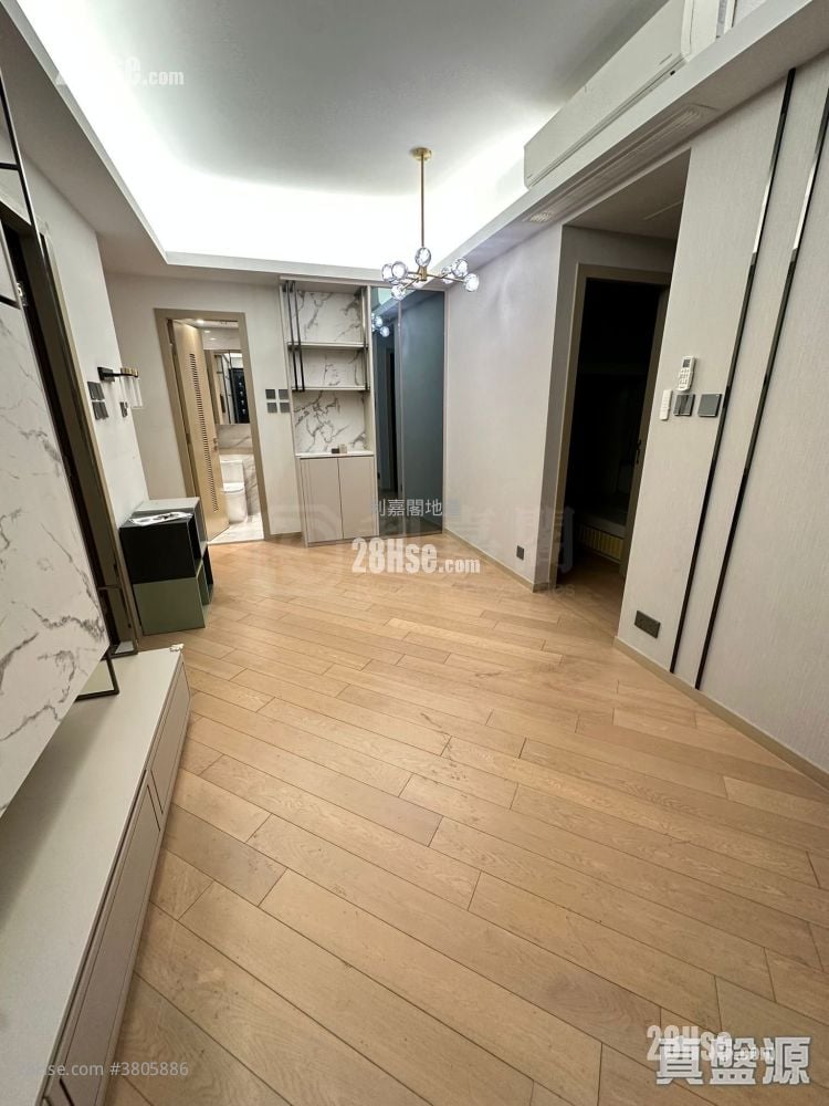 Mount Regency Rental 3 Bedrooms , 1 Bathroom 531 ft²