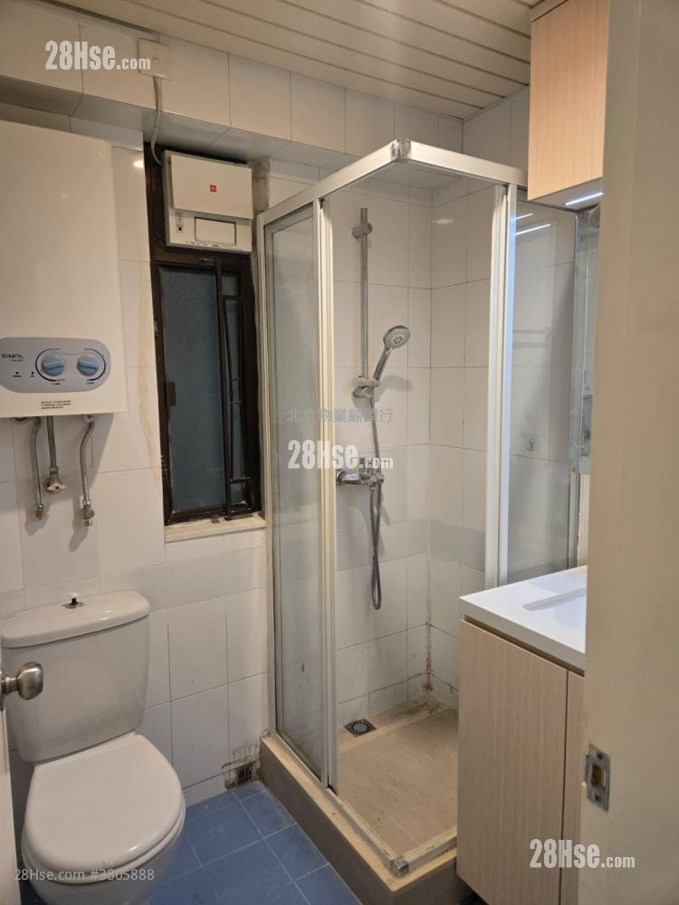 Kornhill Rental 3 Bedrooms , 2 Bathrooms 668 ft²