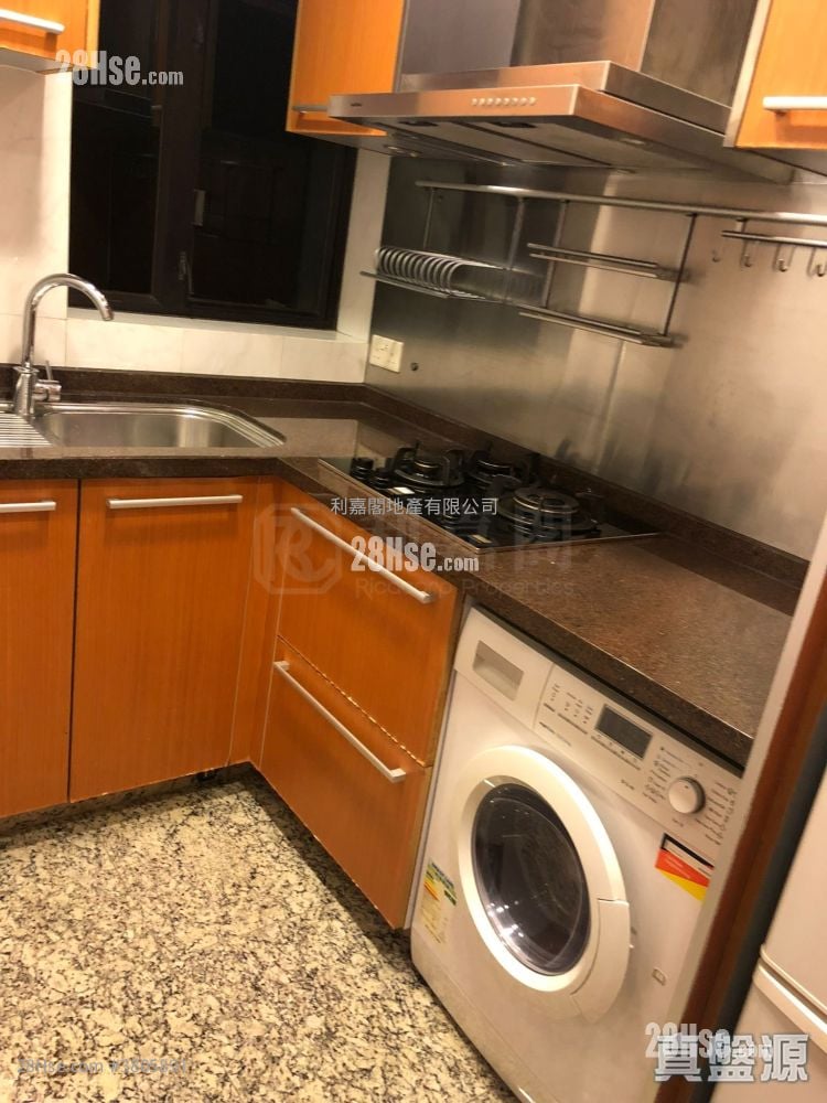 The Arch Sell 1 Bedroom , 1 Bathroom 395 ft²