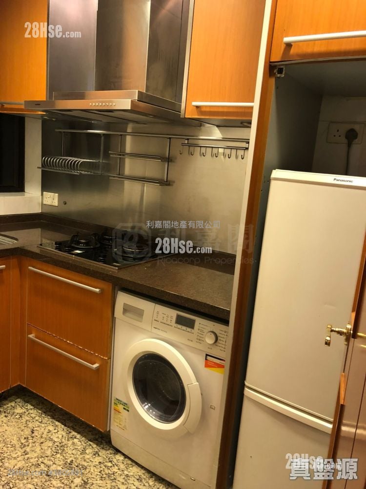 The Arch Sell 1 Bedroom , 1 Bathroom 395 ft²