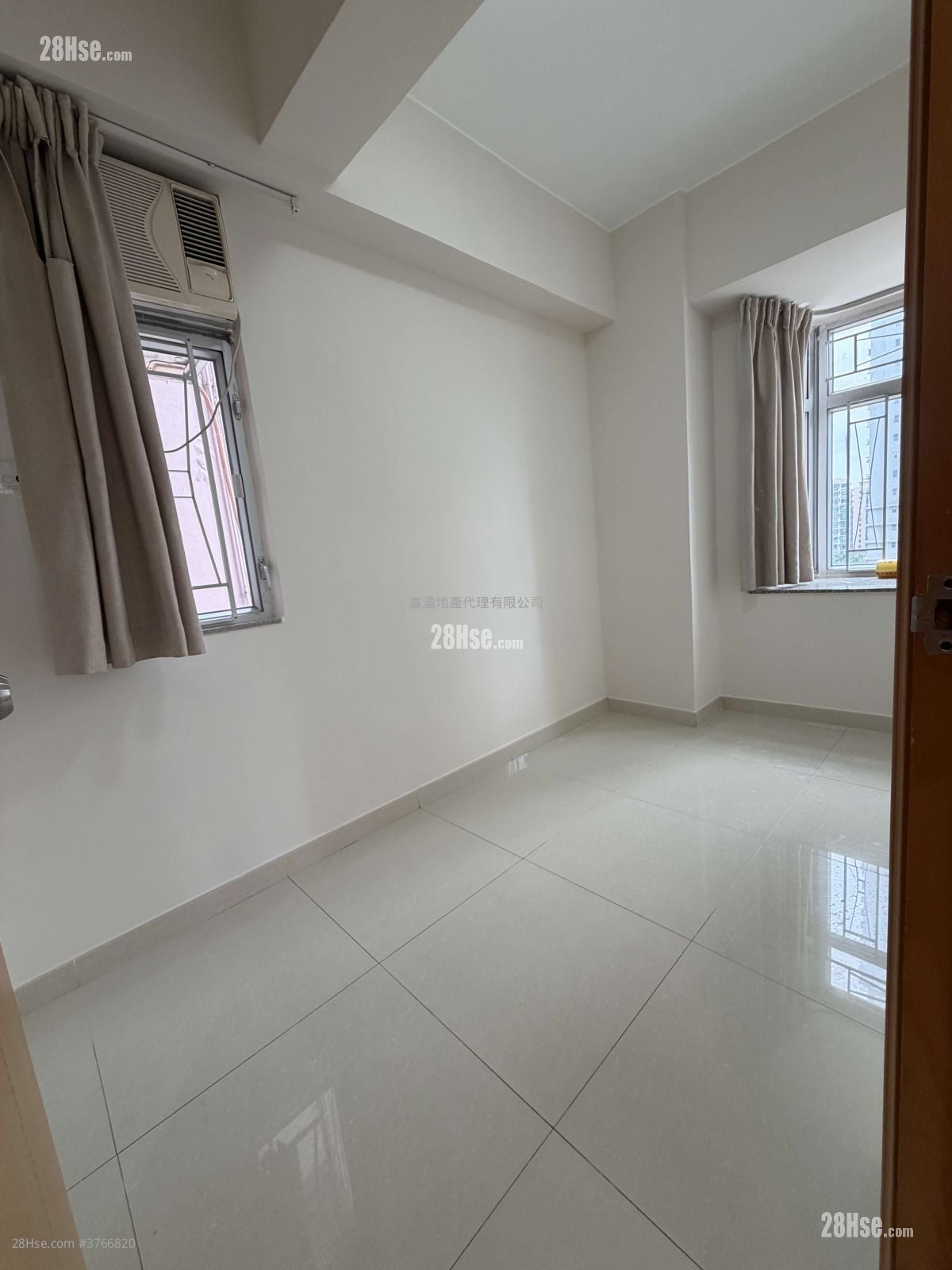 Fortune Centre Sell 2 Bedrooms , 1 Bathroom 341 ft²
