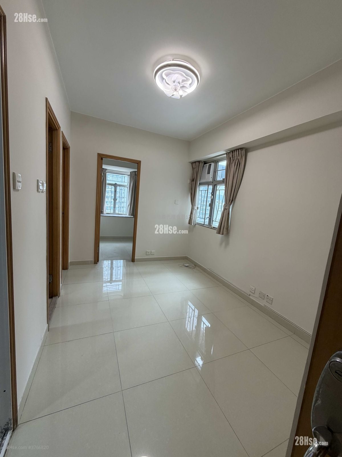Fortune Centre Sell 2 Bedrooms , 1 Bathroom 341 ft²