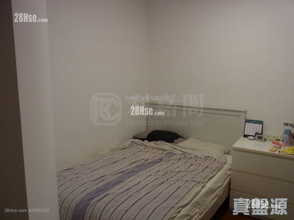 The Arch Sell 1 Bedroom , 1 Bathroom 398 ft²