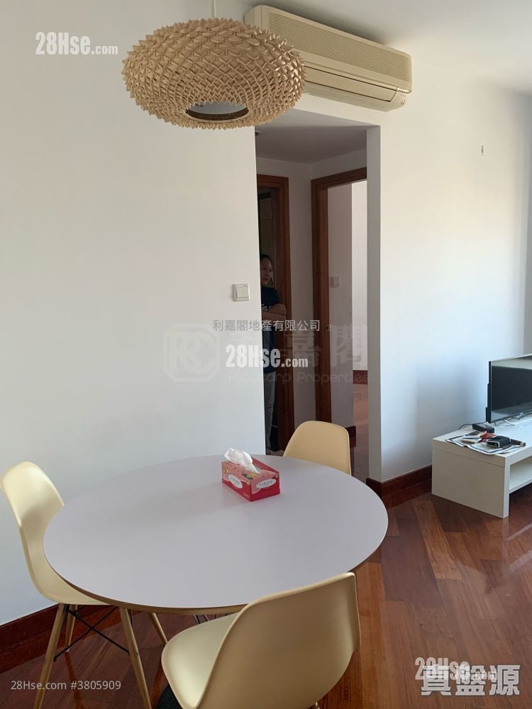 The Arch Sell 1 Bedroom , 1 Bathroom 398 ft²