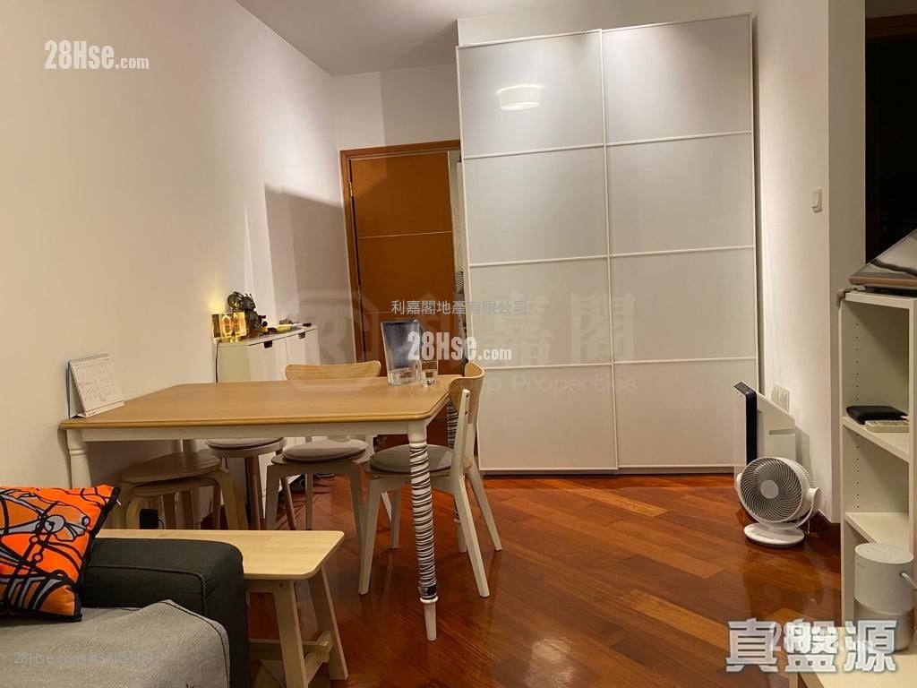 The Arch Sell 1 Bedroom , 1 Bathroom 398 ft²