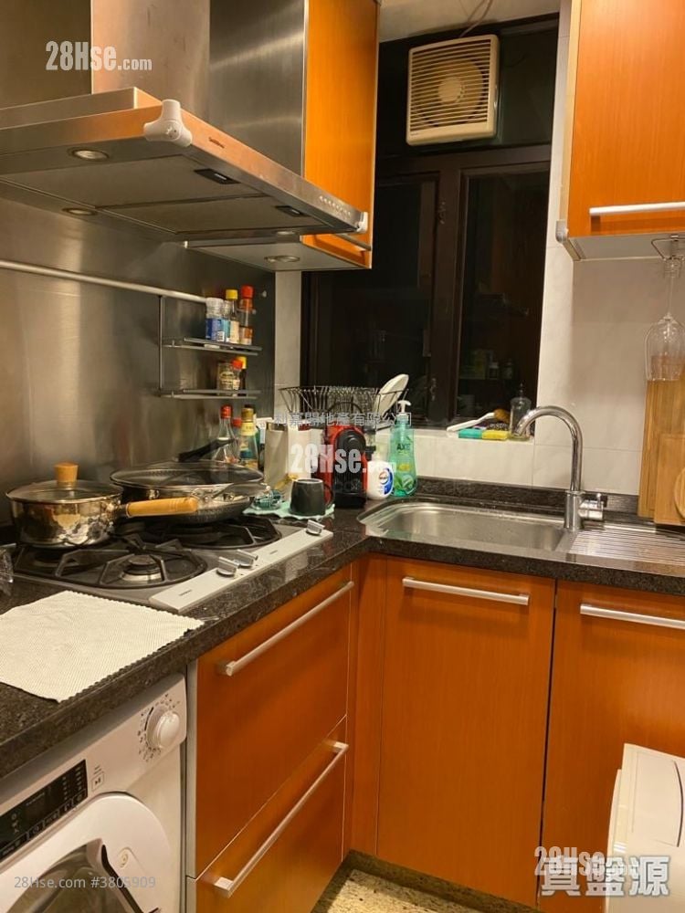 The Arch Sell 1 Bedroom , 1 Bathroom 398 ft²