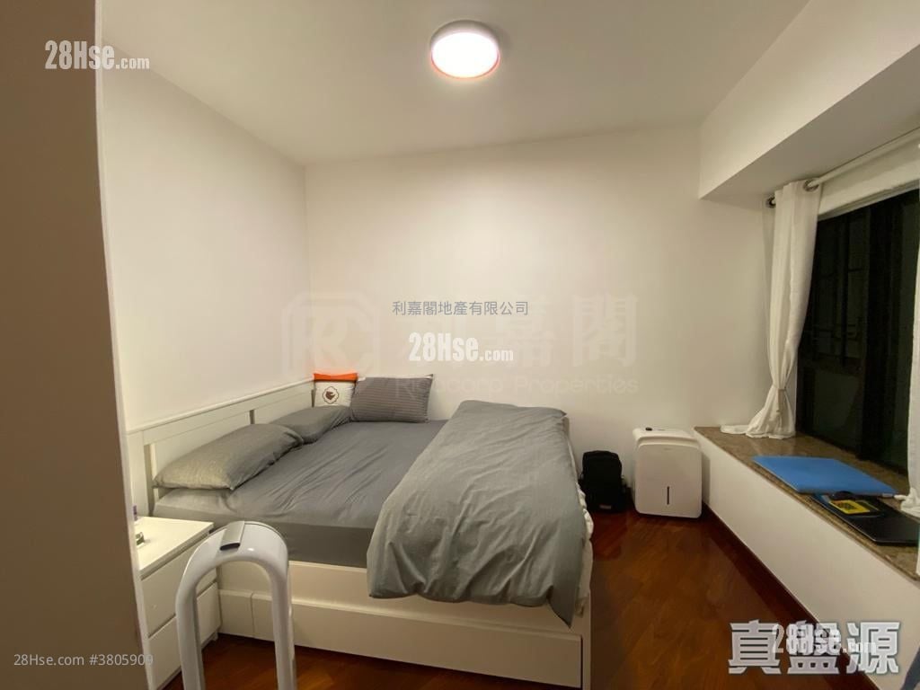 The Arch Sell 1 Bedroom , 1 Bathroom 398 ft²