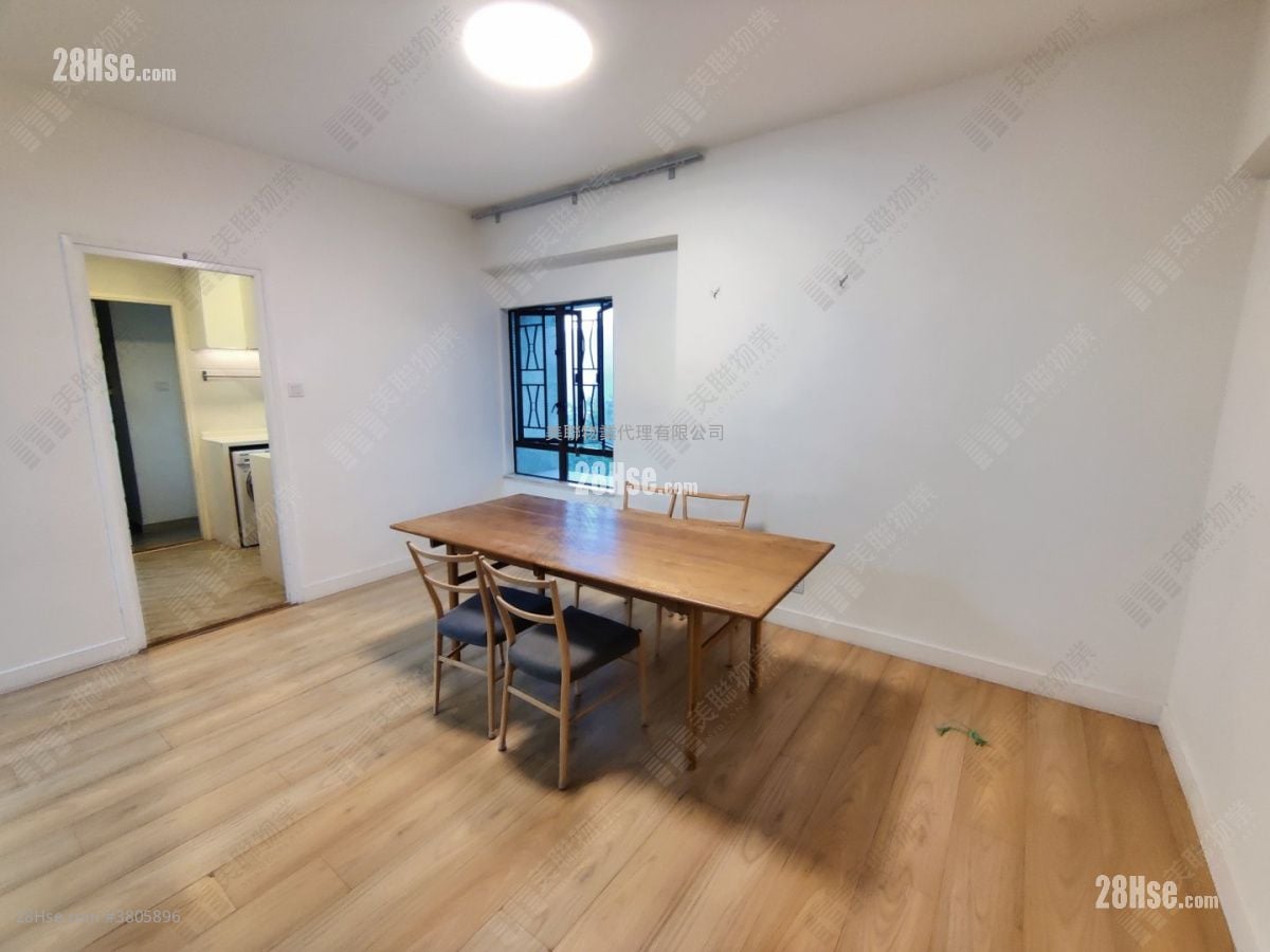 华景山庄 售盘 3 房 , 2 浴室 1,057 平方尺