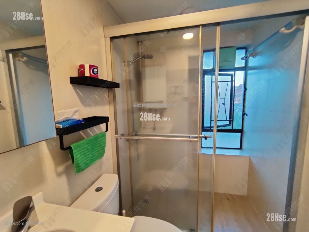 华景山庄 售盘 3 房 , 2 浴室 1,057 平方尺