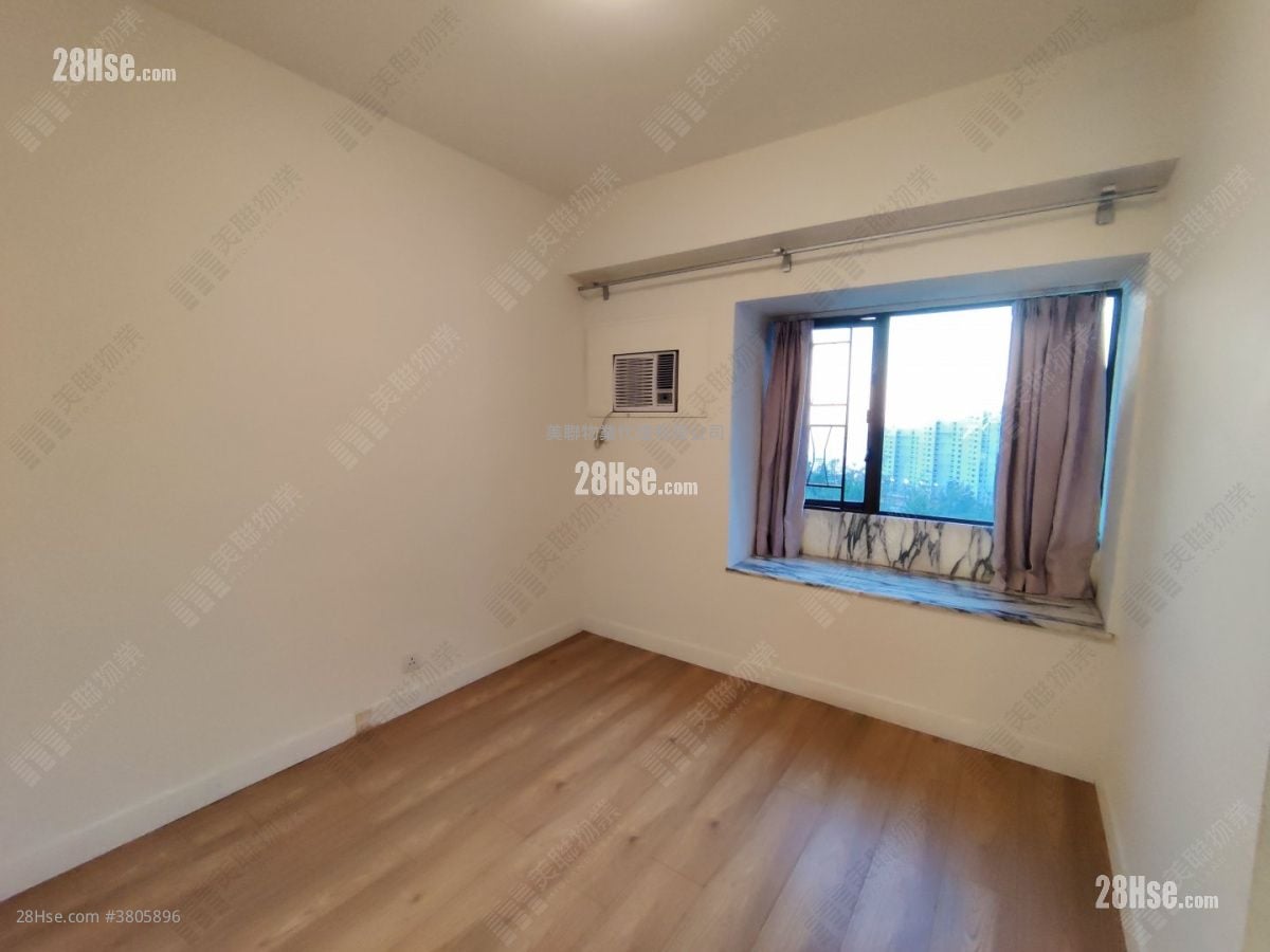 华景山庄 售盘 3 房 , 2 浴室 1,057 平方尺