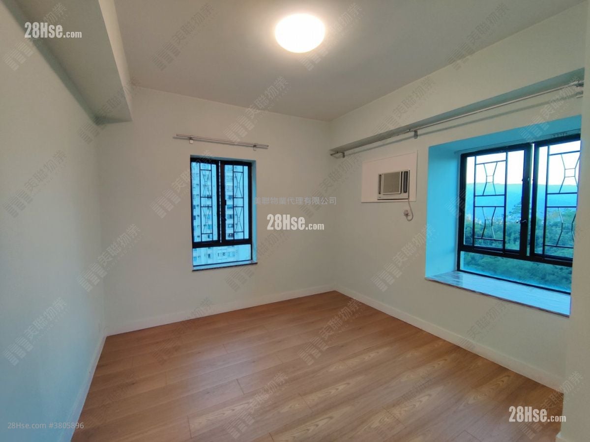 华景山庄 售盘 3 房 , 2 浴室 1,057 平方尺