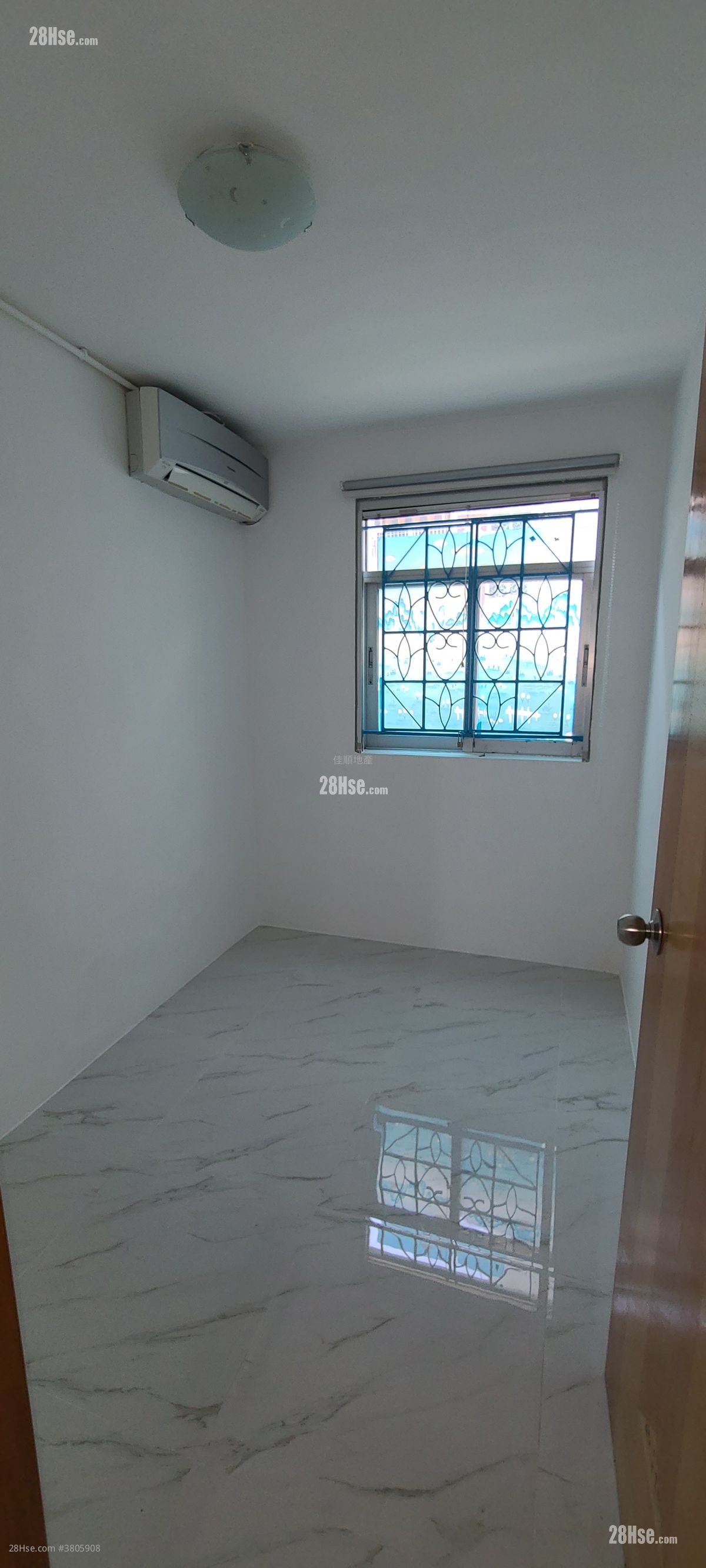 村屋 售盘 2 房 , 1 浴室