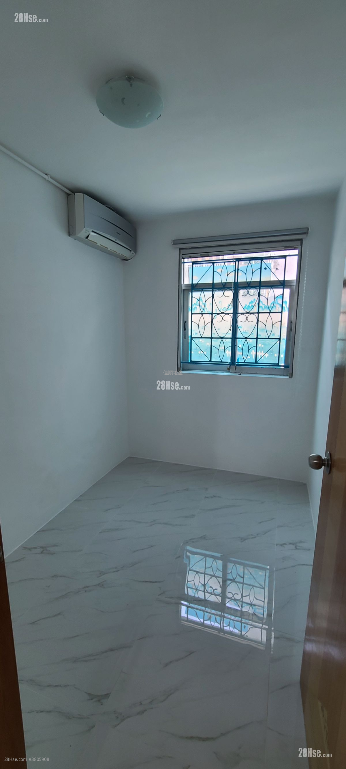 村屋 售盘 2 房 , 1 浴室