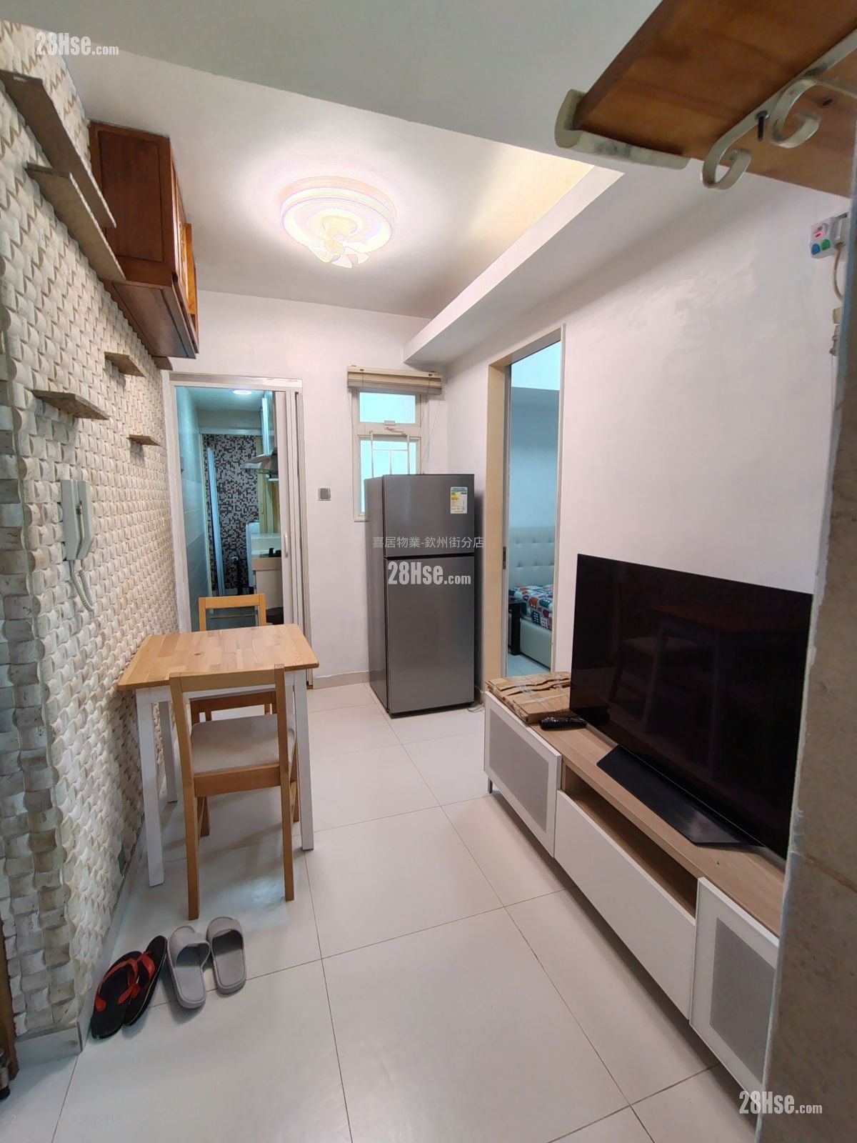 Gold Ming Building Rental 1 Bedroom , 1 Bathroom 256 ft²