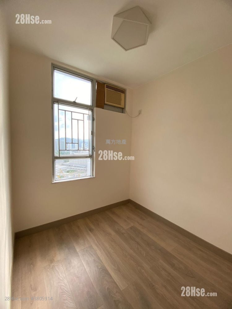 Yu Chui Court Sell 2 Bedrooms , 1 Bathroom 517 ft²