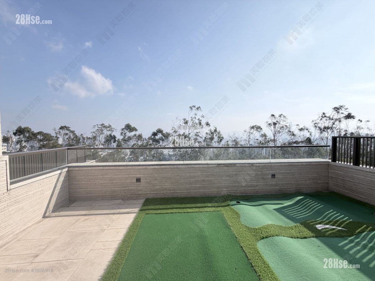 Mont Rouge Sell 4 Bedrooms , 5+ Bathrooms 2,913 ft²