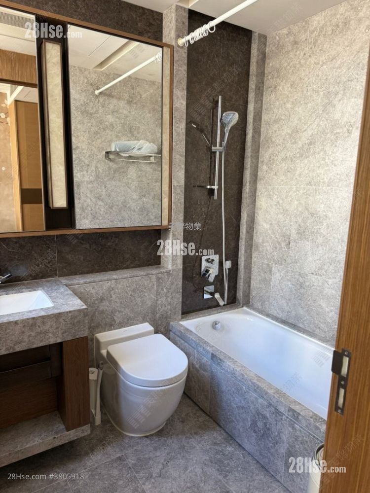 Mont Rouge Sell 4 Bedrooms , 5+ Bathrooms 2,913 ft²