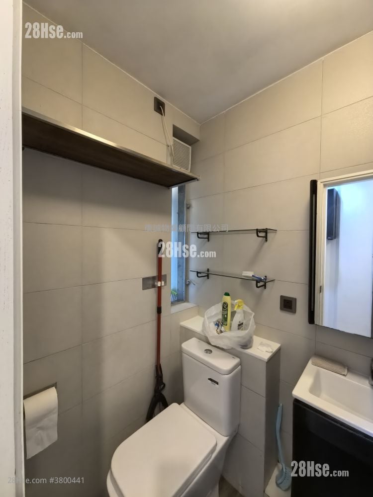 Hong Pak Court Sell 2 Bedrooms , 1 Bathroom 401 ft²