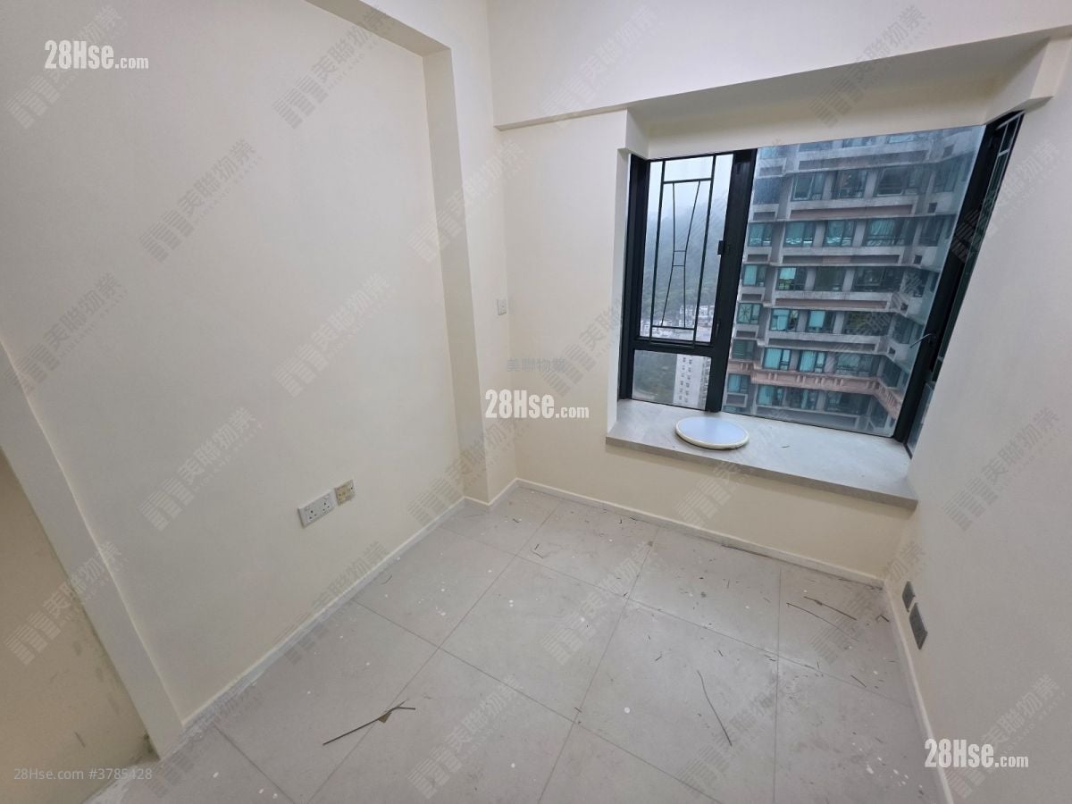 The Metro City Rental 3 Bedrooms , 2 Bathrooms 545 ft²