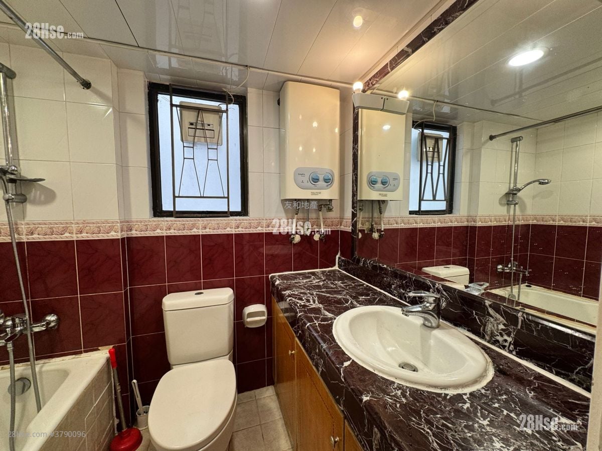 碧华花园 售盘 1,211 平方尺