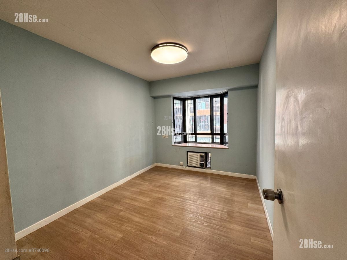 碧华花园 售盘 1,211 平方尺