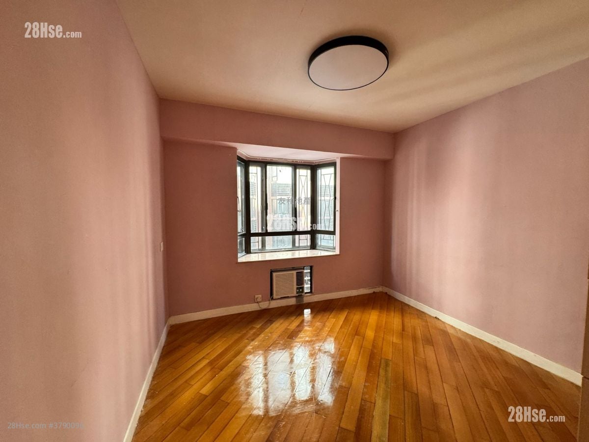 碧华花园 售盘 1,211 平方尺