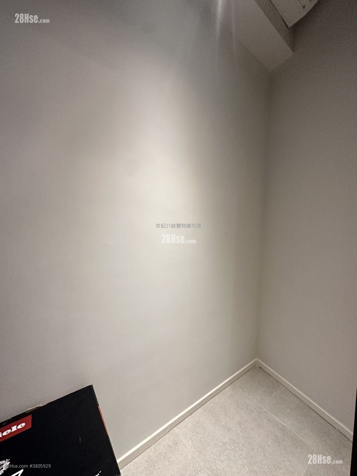 Henley Park Sell 2 Bedrooms 604 ft²