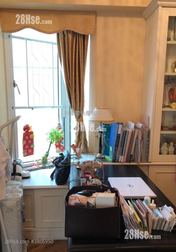 The Victoria Towers Sell 2 Bedrooms , 2 Bathrooms 778 ft²