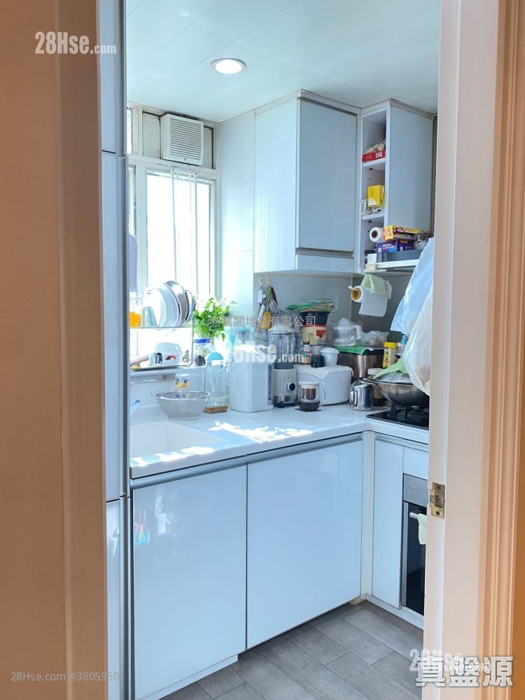 The Victoria Towers Sell 2 Bedrooms , 2 Bathrooms 778 ft²