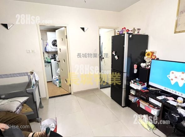 Sun Hing Garden Sell 2 Bedrooms , 1 Bathroom 426 ft²