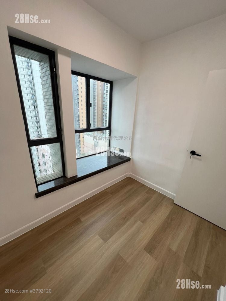 Florence Plaza Sell 2 Bedrooms , 1 Bathroom 339 ft²