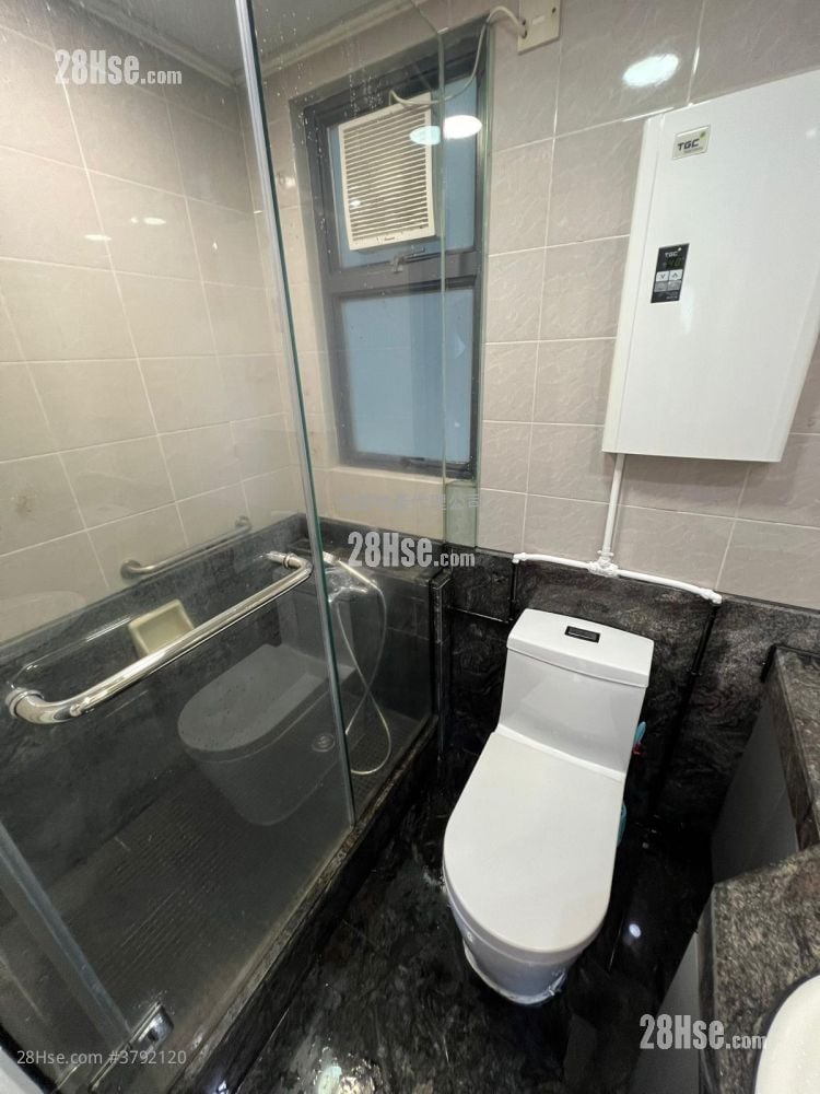 Florence Plaza Sell 2 Bedrooms , 1 Bathroom 339 ft²