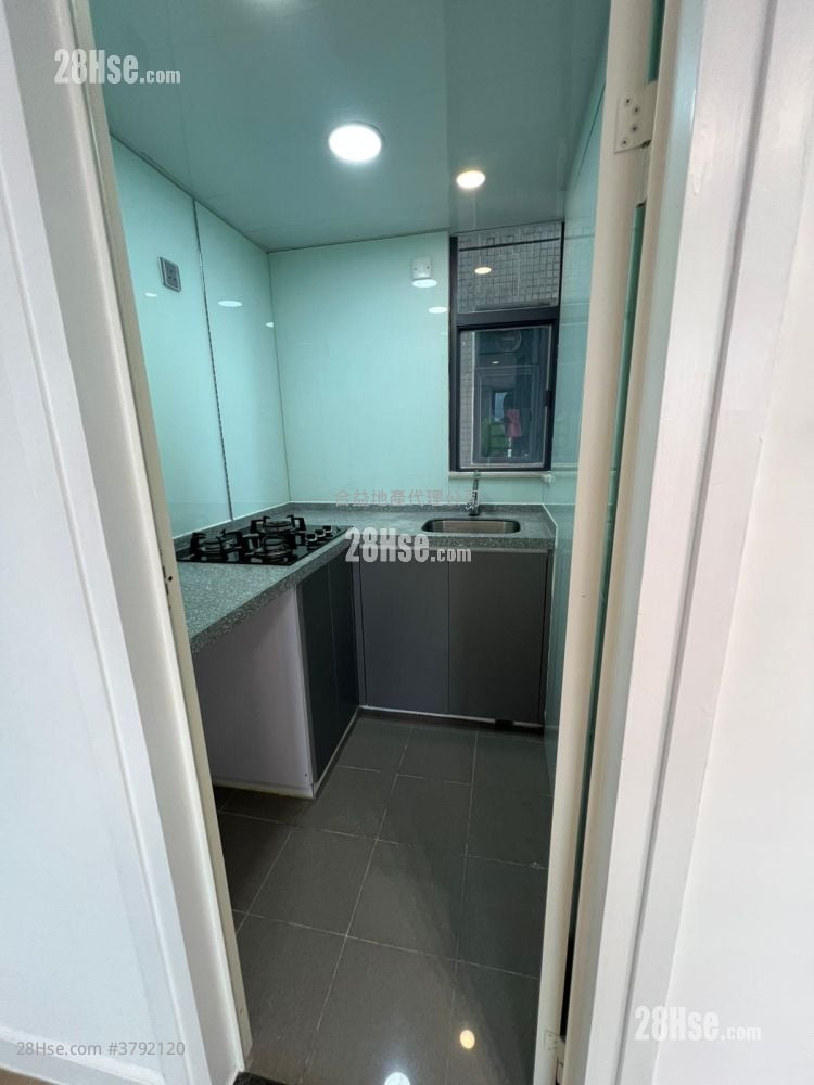 Florence Plaza Sell 2 Bedrooms , 1 Bathroom 339 ft²