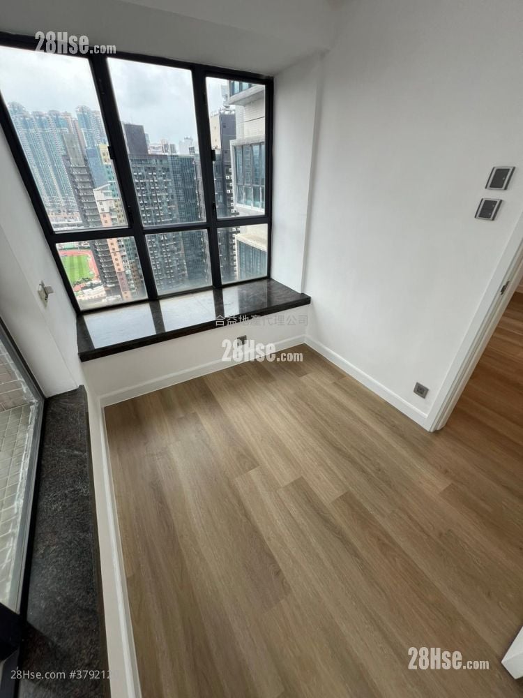 Florence Plaza Sell 2 Bedrooms , 1 Bathroom 339 ft²